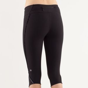 LULULEMON RUN FAST AND FREE CROP RUFFLE - SZ4